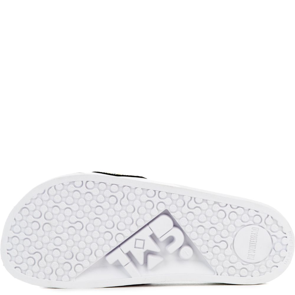 THE LIPS SLIDES IN YELLOW 6 THE LIPS SLIDES IN YELLOW