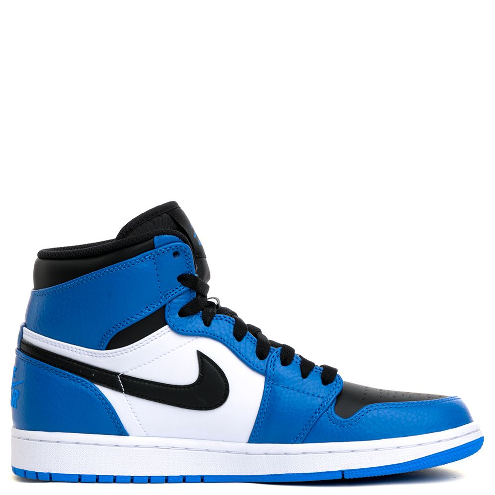 772a4f1b-f232-4d3d-adc5-2396bee5c1ce SOAR/BLACK-WHITE