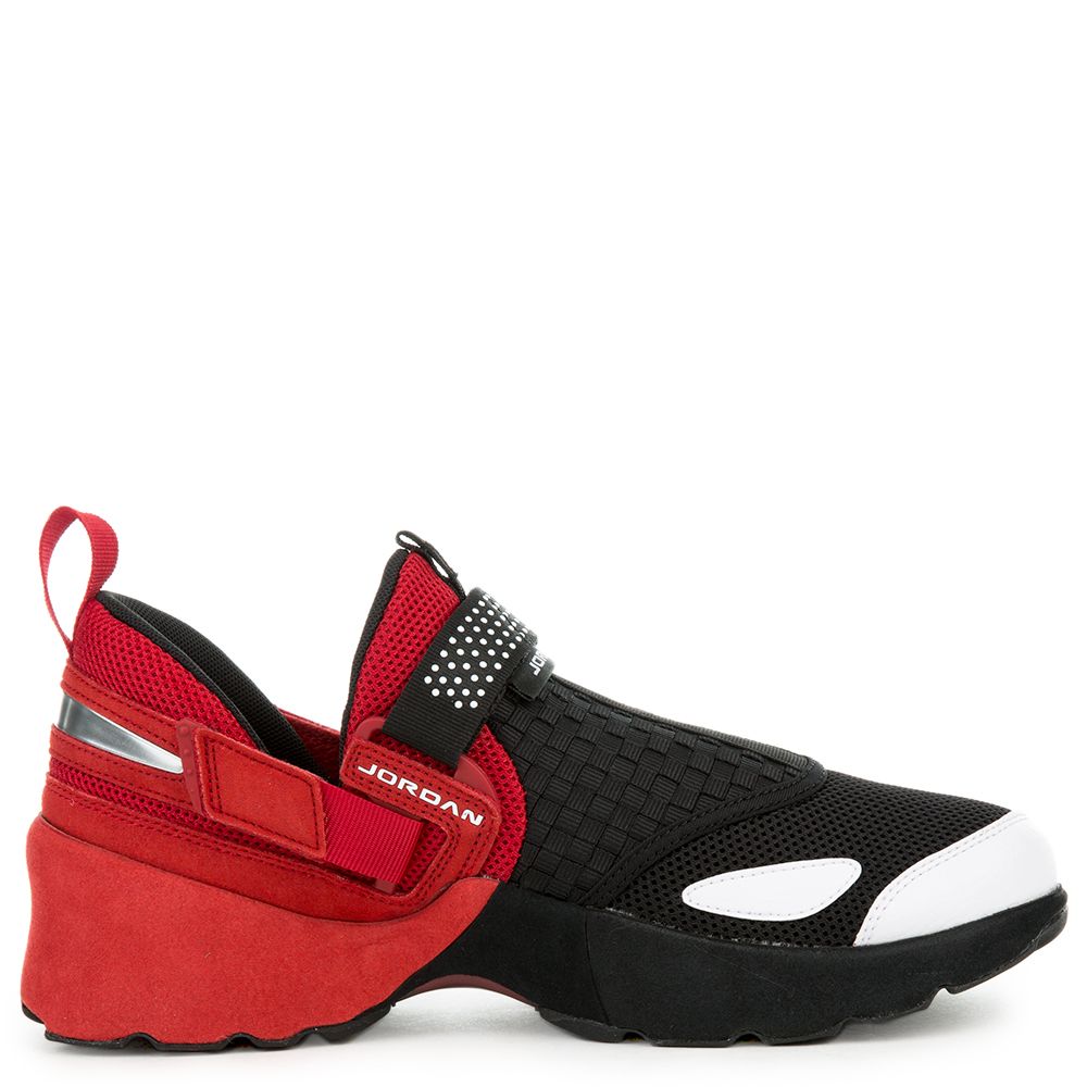 04934e9f-2a07-4ff4-af98-cae15b015a68 BLACK/WHITE-GYM RED