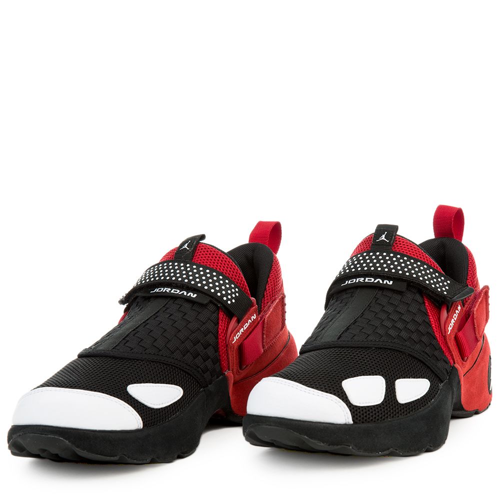 04934e9f-2a07-4ff4-af98-cae15b015a68 BLACK/WHITE-GYM RED 3 04934e9f-2a07-4ff4-af98-cae15b015a68 BLACK/WHITE-GYM RED