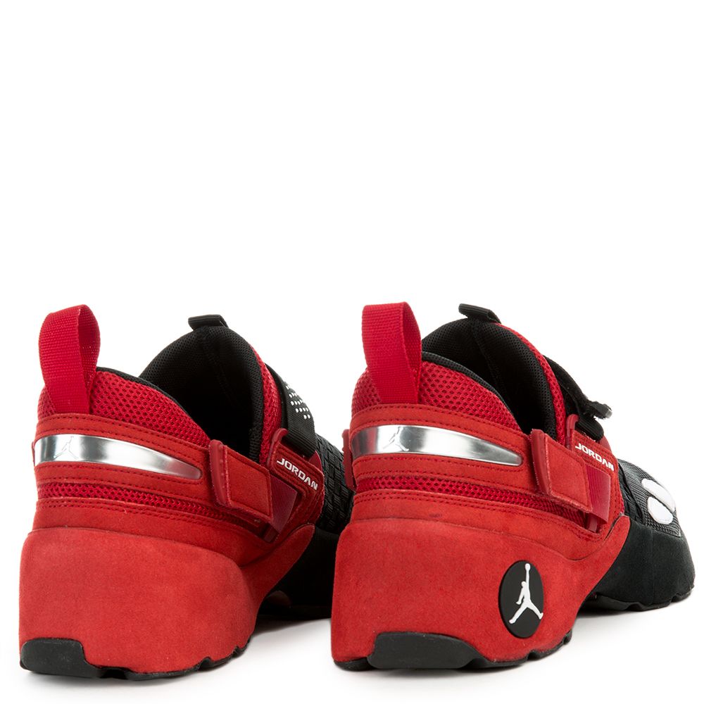 04934e9f-2a07-4ff4-af98-cae15b015a68 BLACK/WHITE-GYM RED 4 04934e9f-2a07-4ff4-af98-cae15b015a68 BLACK/WHITE-GYM RED