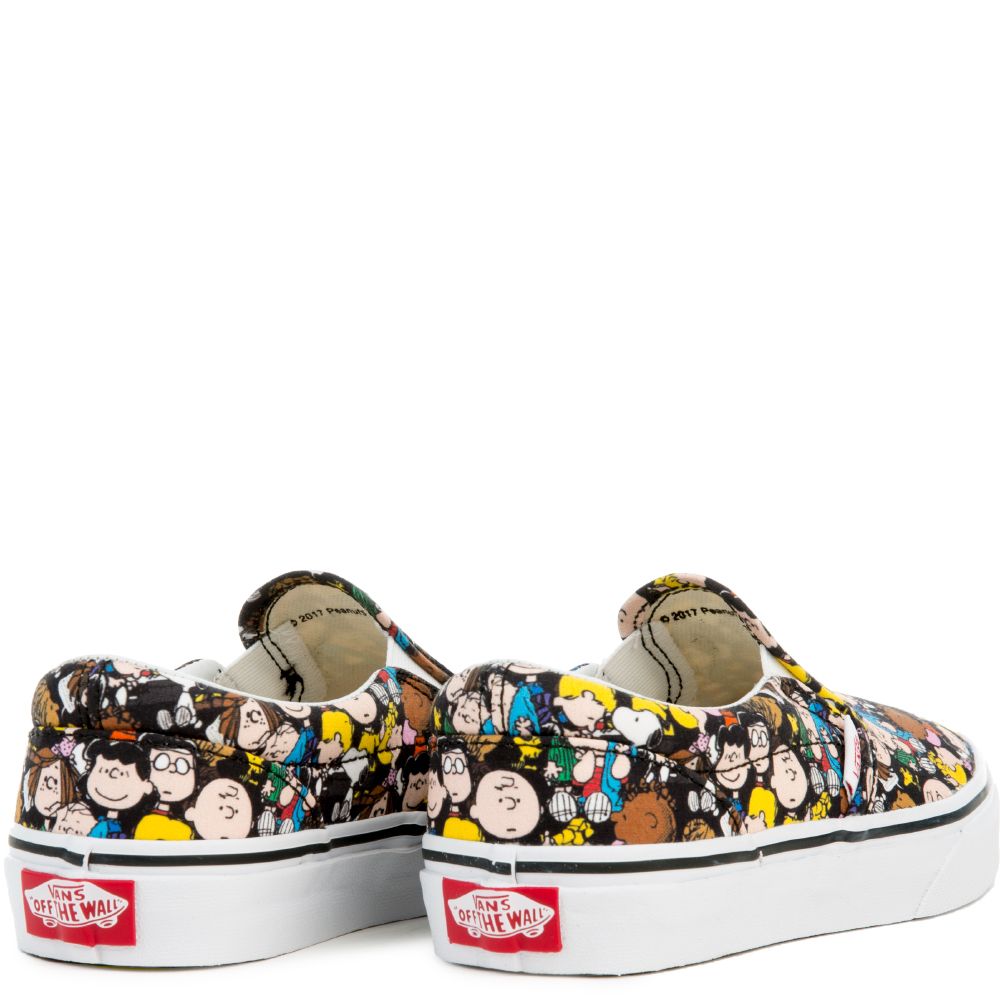 CLASSIC SLIP-ON-PEANUT THE GANG/BLACK 4 CLASSIC SLIP-ON-PEANUT THE GANG/BLACK