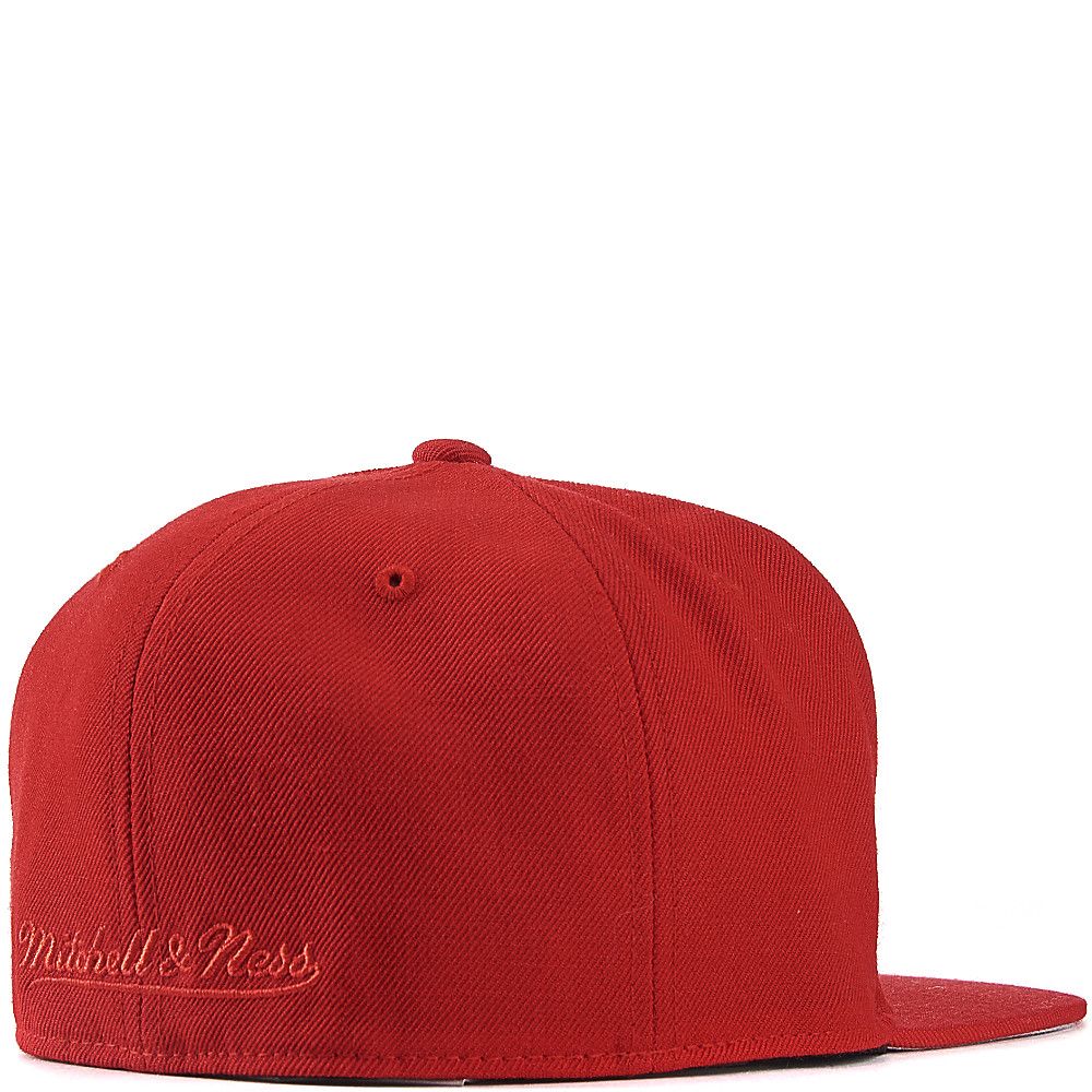 Chicago Bulls Fitted Cap Red