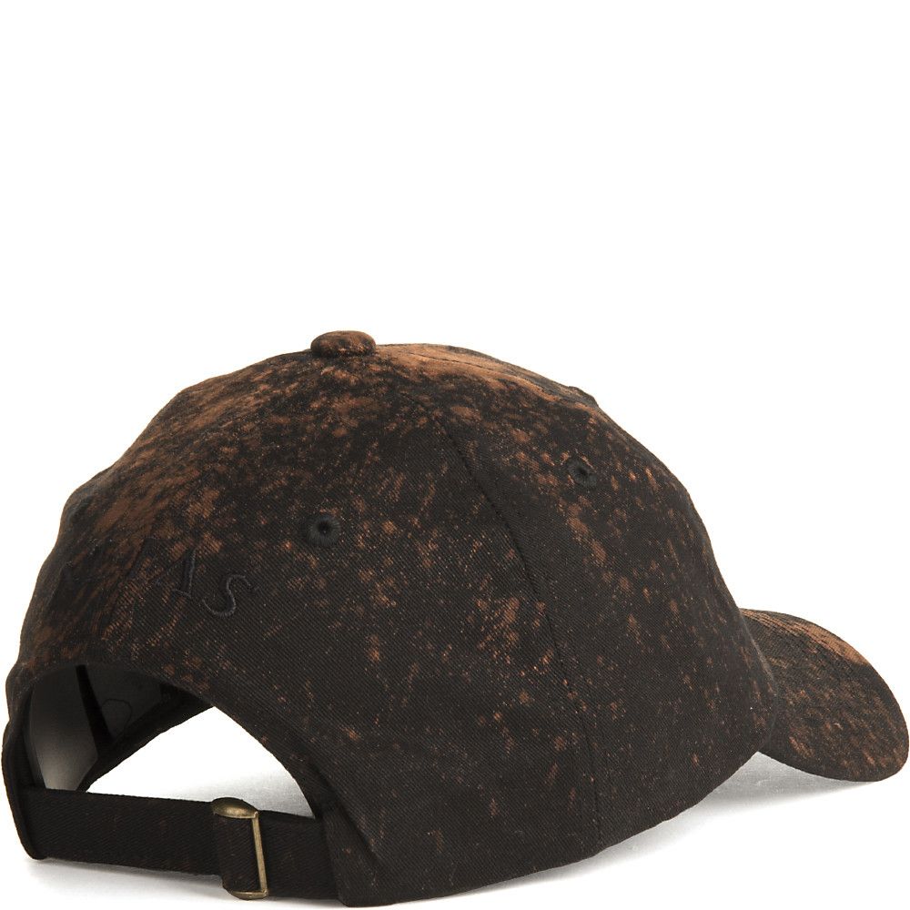 Amour Strapback Hat Black