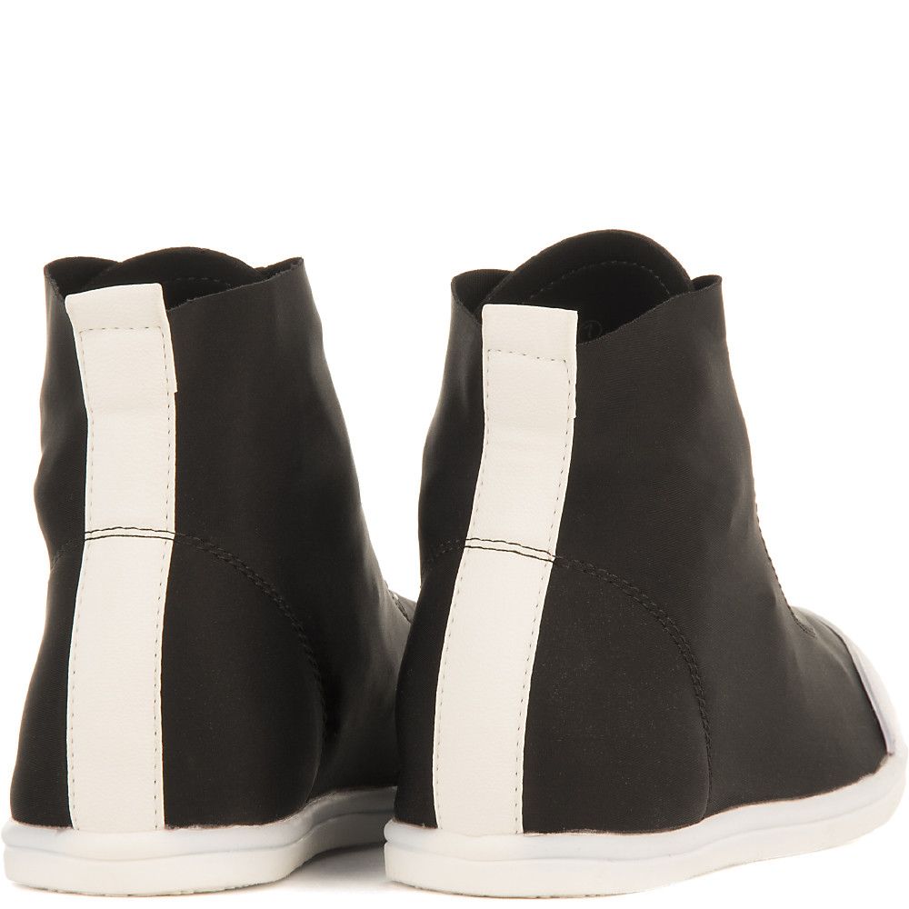 Capricorn-1 Casual Sneaker Black 4 Capricorn-1 Casual Sneaker Black